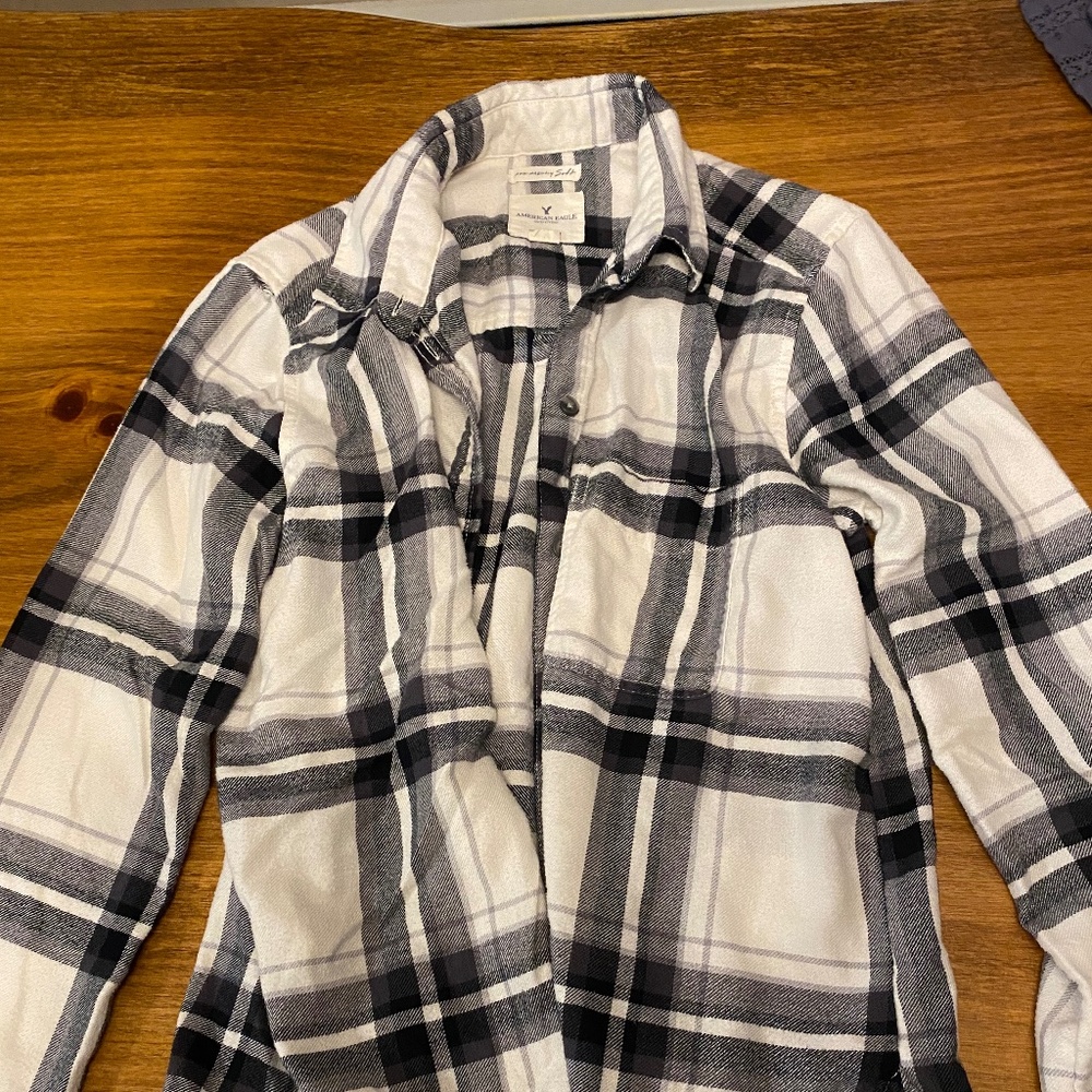 American Eagle woman's flannel shirt